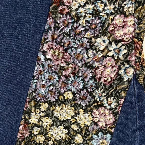 Cinole Floral Tapestry Panel Denim Mini Skirt Sz. Medium - Picture 3 of 10
